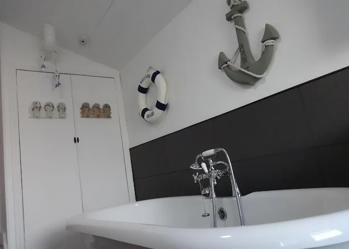 Seaview District Coast ميلوم